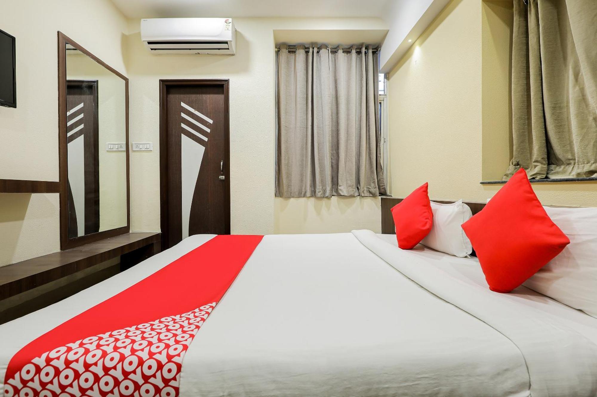 Oyo Hotel Relax インドール エクステリア 写真