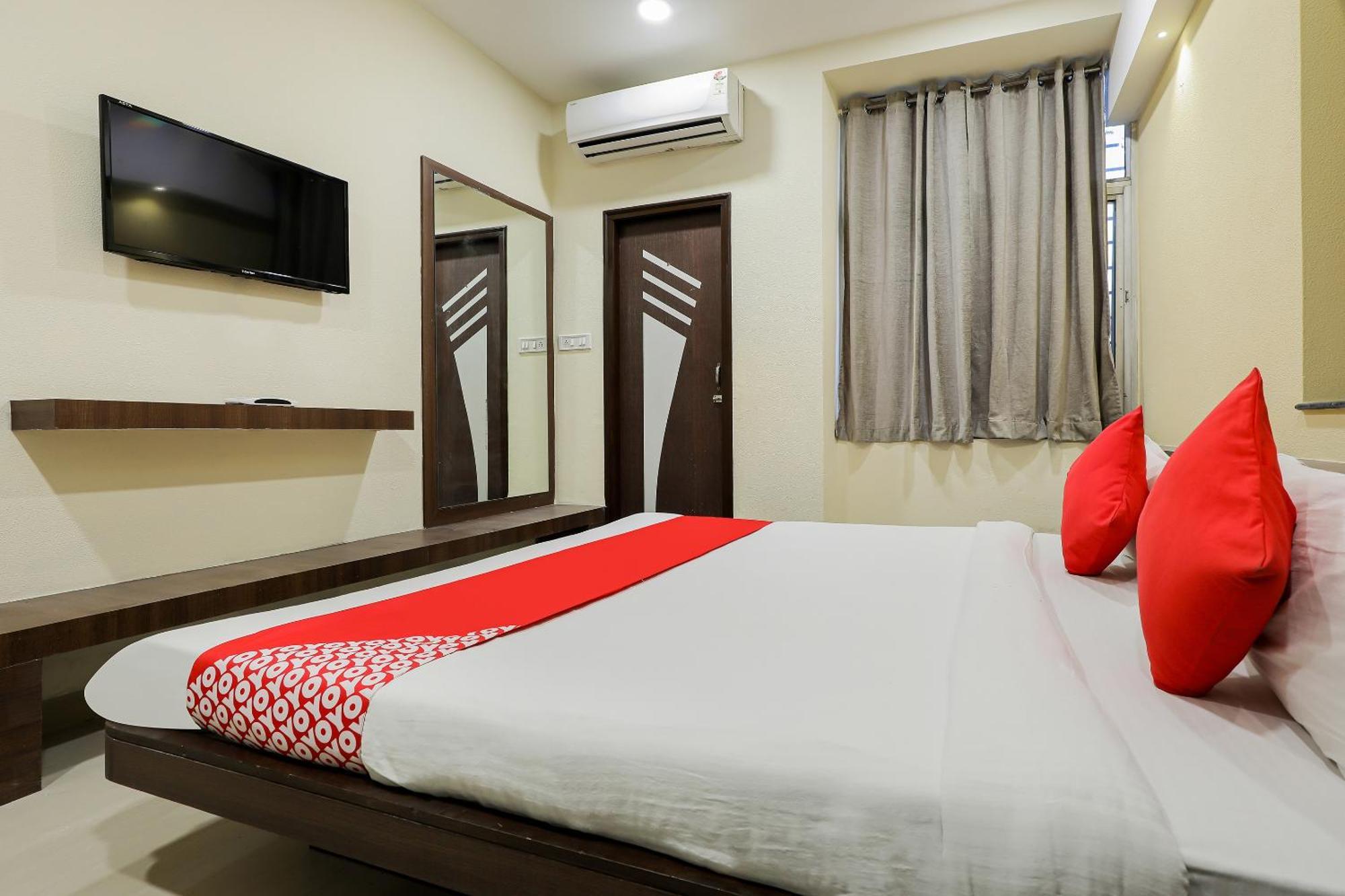 Oyo Hotel Relax インドール エクステリア 写真