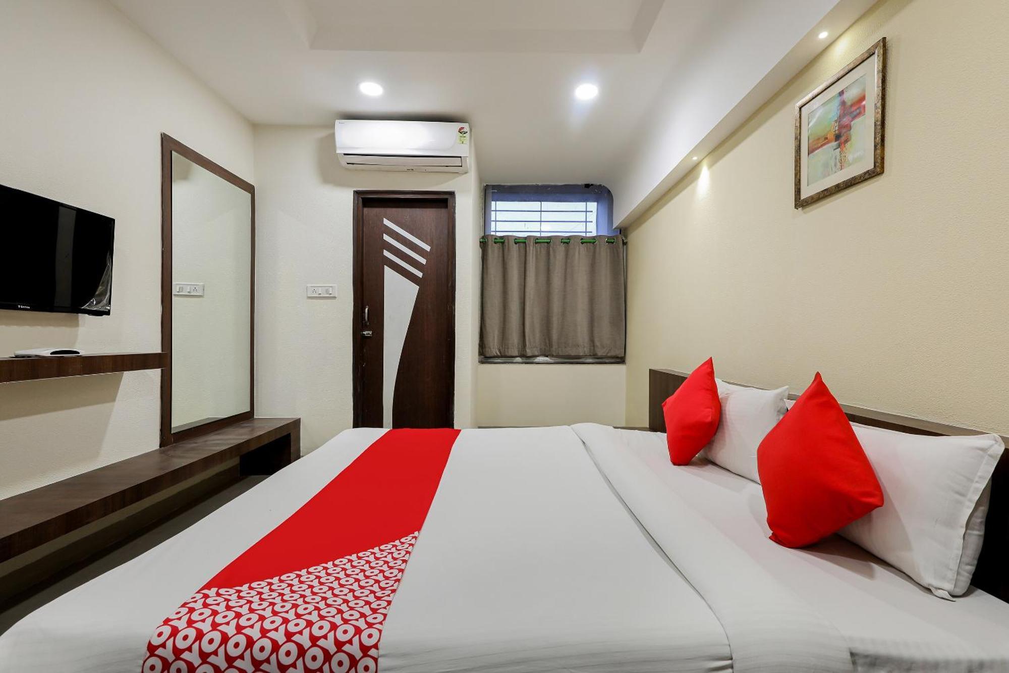 Oyo Hotel Relax インドール エクステリア 写真